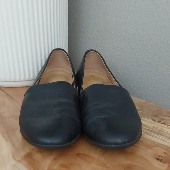 Dansko Black Leather Loafers Comfortable Flats - Picture 1 of 6